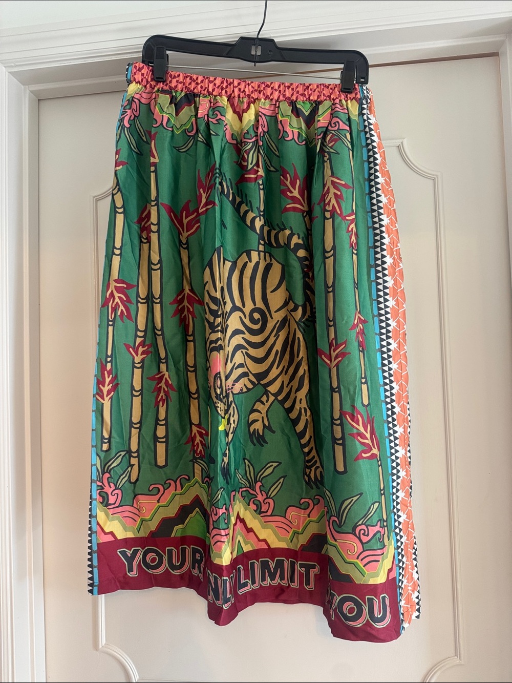 Joy Printed Skirt Me 369Green Tiger-Print Elastic-Waist Midi Skirt